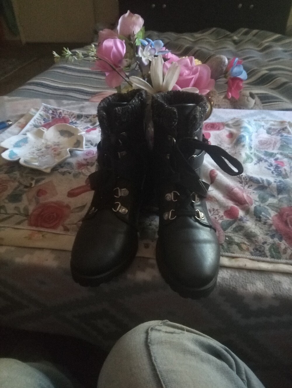 💐 Womens Black Lace-Up Ankle Boots Size 7
